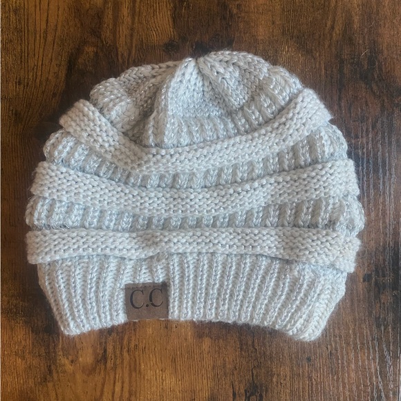 CC Beanie - Picture 1 of 2